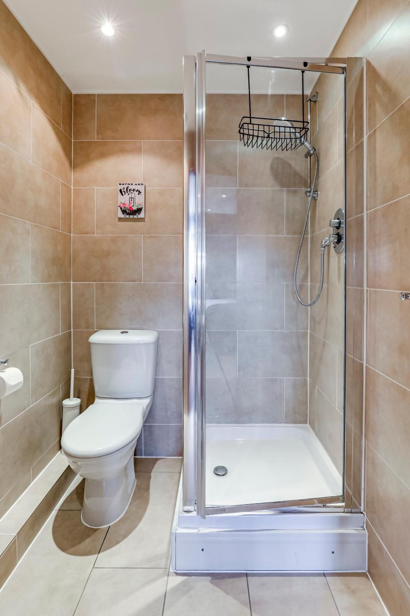 ウェアEntire 2 Bed Flat Contractors Families And Relocatorsアパートメント エクステリア 写真